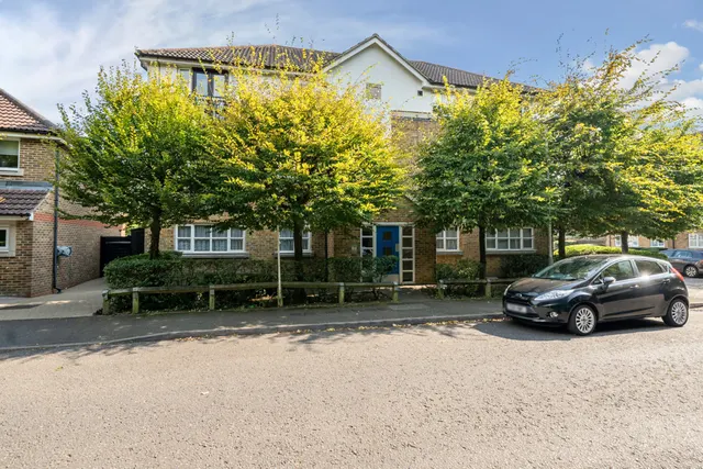 Sandalwood Drive, Ruislip, HA4, photo 1
