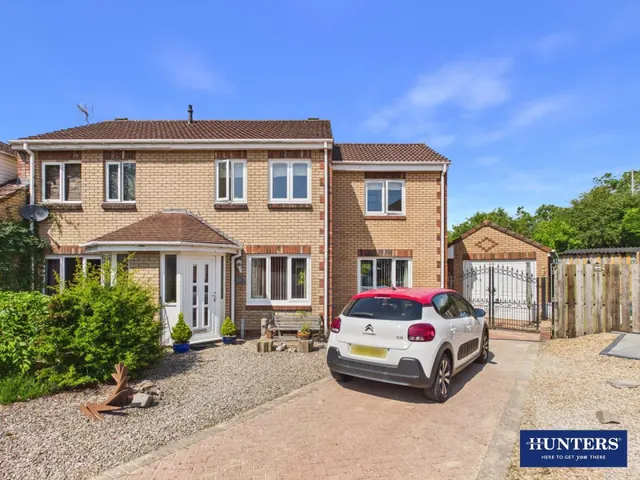 Highfields Road, Annan, DG12, photo 1