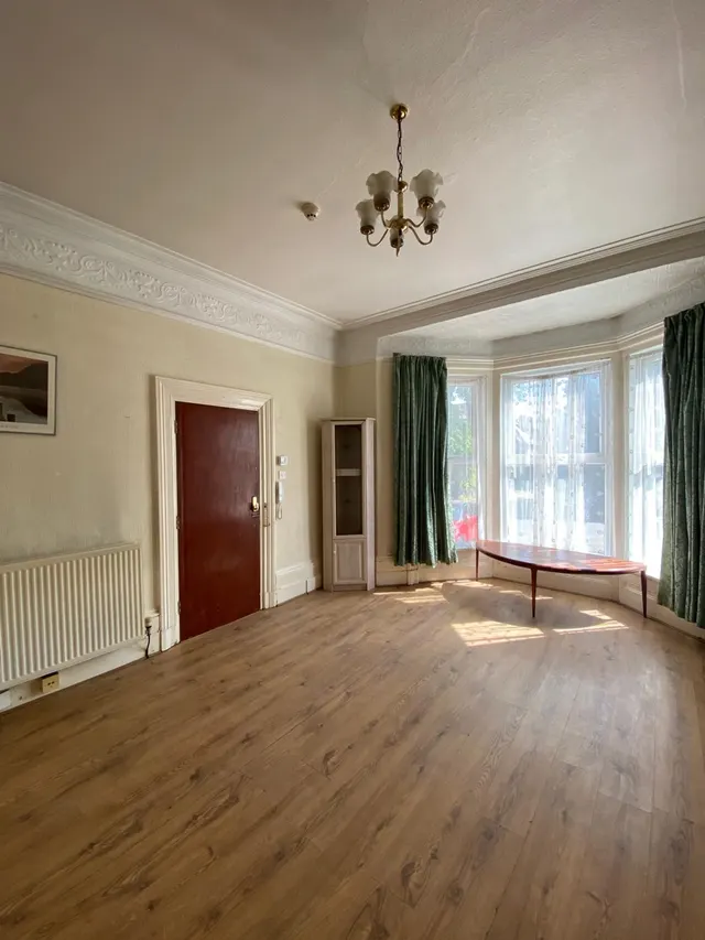 Wardle Road, Sale, photo 3