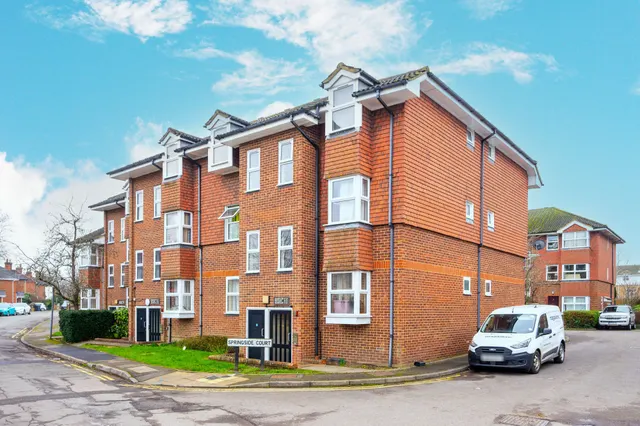 Guildford, GU1, photo 1