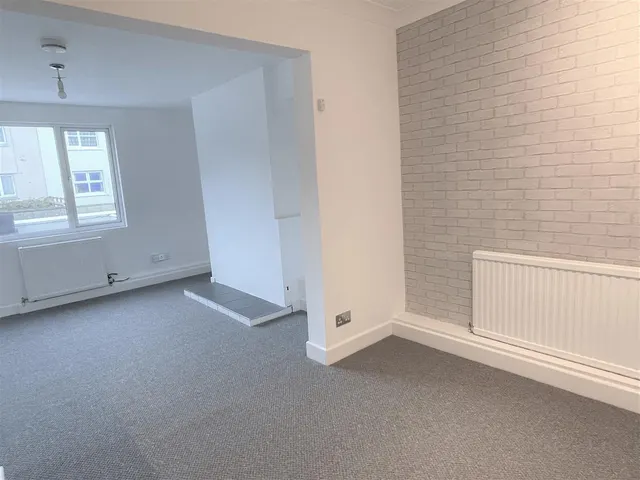 Grosvenor Place, St. Austell, photo 3