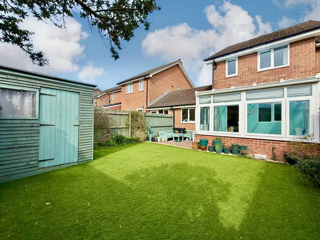Photo 2 — Mildmay Close, Swindon, Wiltshire, SN5 6HY
