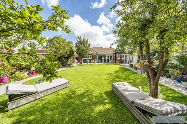 Brook Close, Romford, Essex, RM2 5QU, photo 1