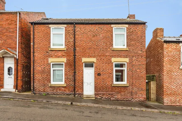 Wheatcroft Road, Rawmarsh, Rotherham, photo 1