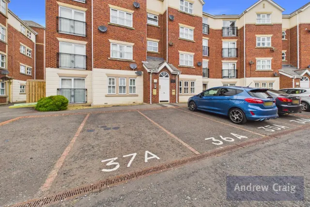Alexandra House, Victoria Court, SR2, photo 1