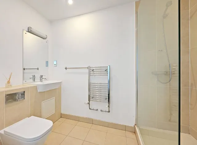 Bloemfontein Road, London, W12, photo 2
