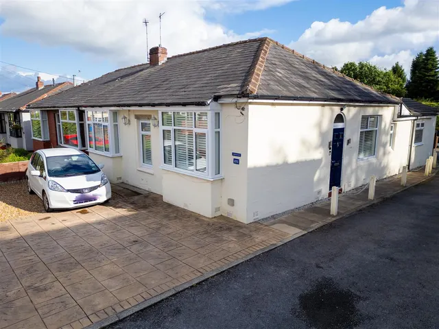 Ainsworth Road, Elton, Bury, BL8 2SQ, photo 1
