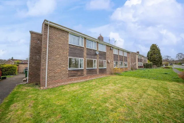 Ashdown Road, Chandler's Ford, Eastleigh, SO53 5QZ, photo 1