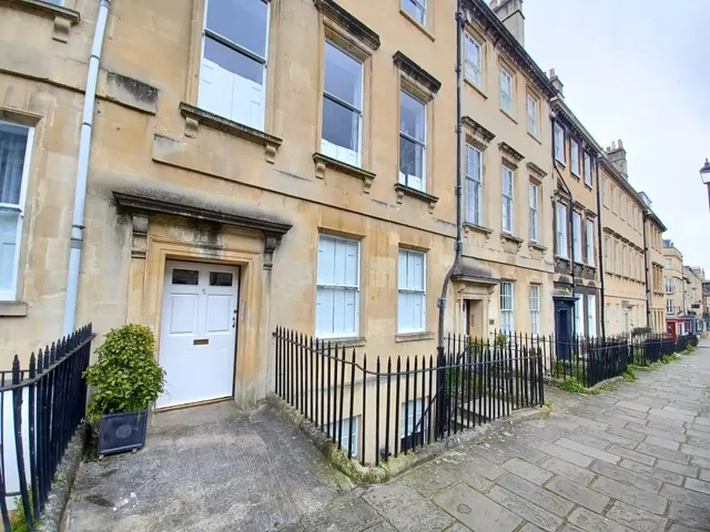 Catharine Place, Bath, BA1 2PR, photo 1
