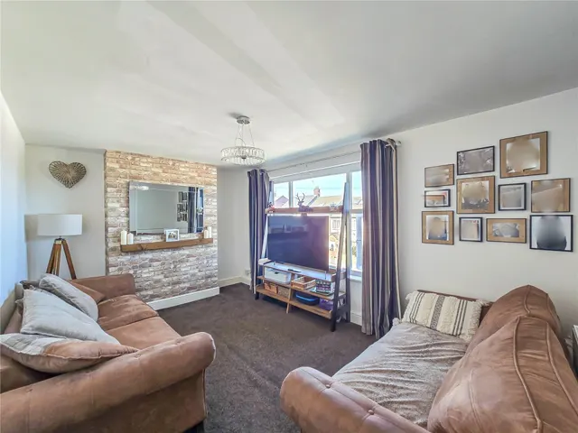 Crispin Way, Kingswood, BS15, photo 2