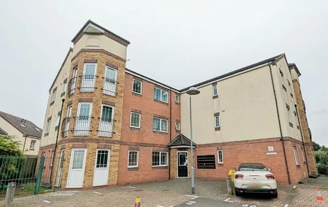 Photo 2 — Manorhouse Close, Walsall, WS1