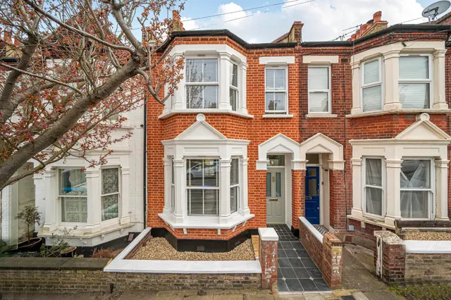 Plum Lane, Woolwich, London, SE18, photo 1