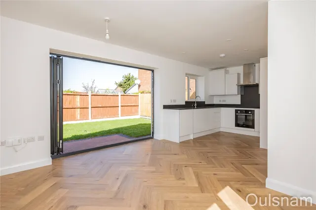 Photo 2 — Haynes Close, Catshill, Bromsgrove, Worcestershire, B61 0LX