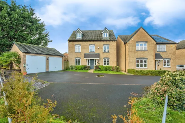 Booton Field Crescent, Chellaston, DE73, photo 1