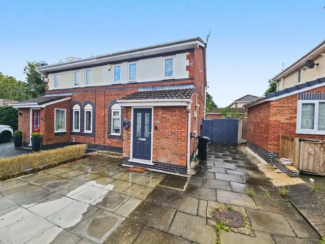 Buckthorn Close, Altrincham, WA15, photo 1