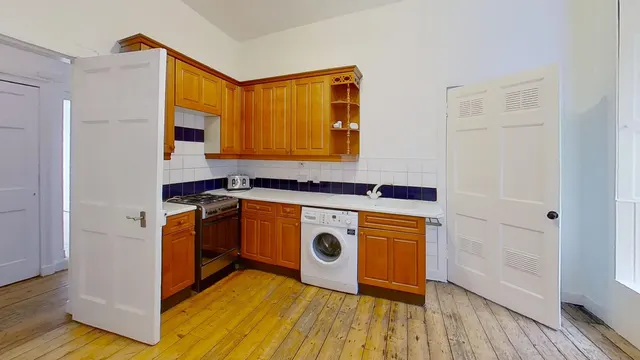 Gardners Crescent, Edinburgh, EH3, photo 3