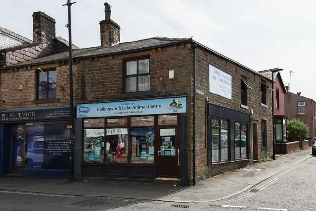 Hare Hill Road, Littleborough OL15 9AD, photo 1