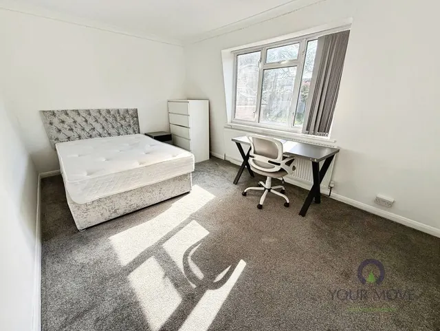 Brighton Road, Hooley, Surrey, CR5, photo 1