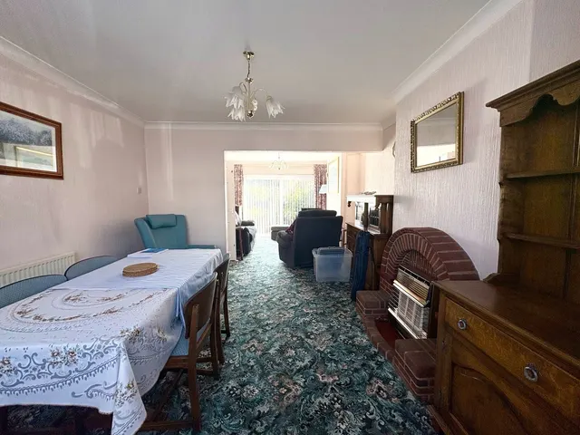 Photo 3 — Granby Road, Luton, LU4 9SZ