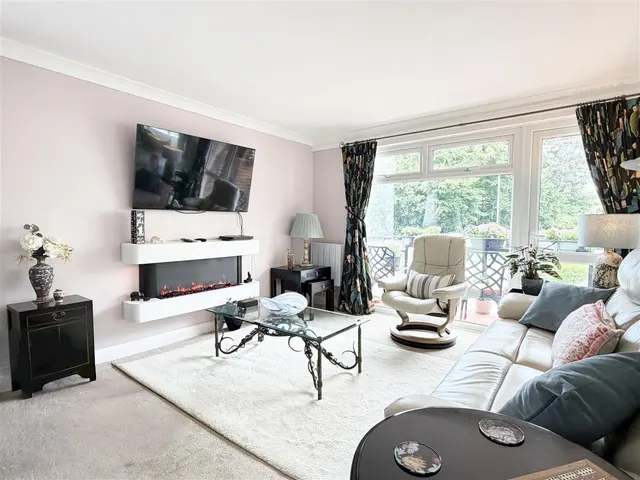 Photo 3 — Hartington Place, Eastbourne, BN21 3BH