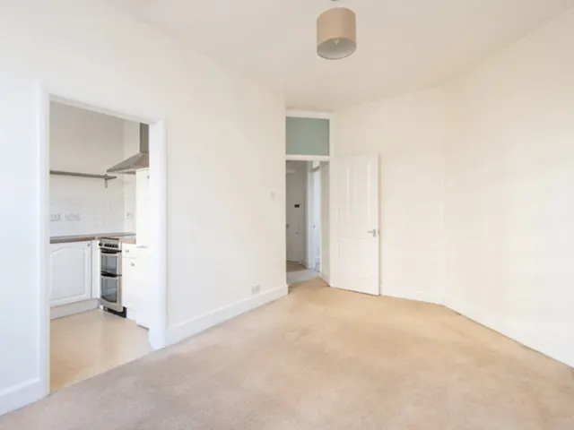 Grove End Road, London, NW8, photo 2