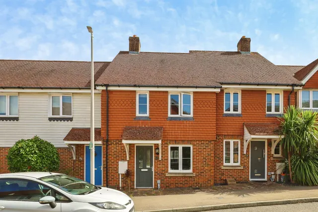 Gournay Road, Hailsham, BN27, photo 1