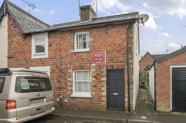Old Acre Road, Alton, GU34, photo 1