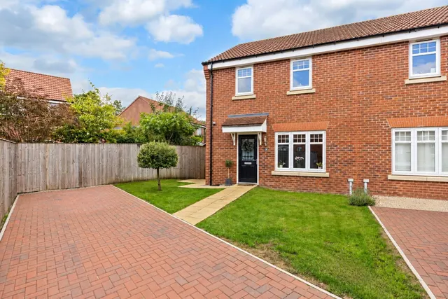 Langhorn Drive, Howden, DN14, photo 1