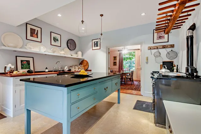 Photo 2 — Bishopsgate Road, Englefield Green, Egham, Surrey, TW20 0XY
