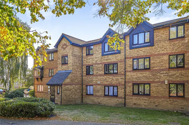 Greenslade Road, Barking, IG11, photo 1
