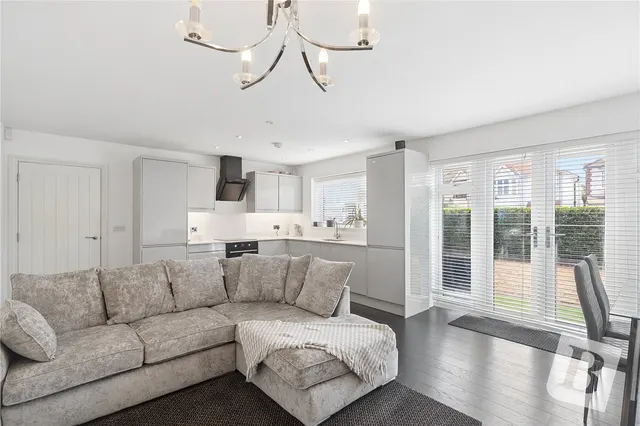 Three Oaks Court, 151 Balgores Lane, Gidea Park, RM2, photo 1