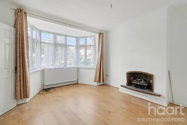 Hillside Avenue, Woodford Green, IG8, photo 3