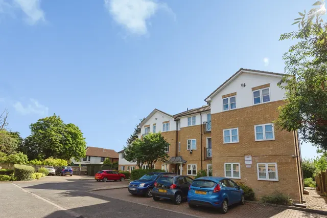 Corbins Lane, Harrow, photo 1