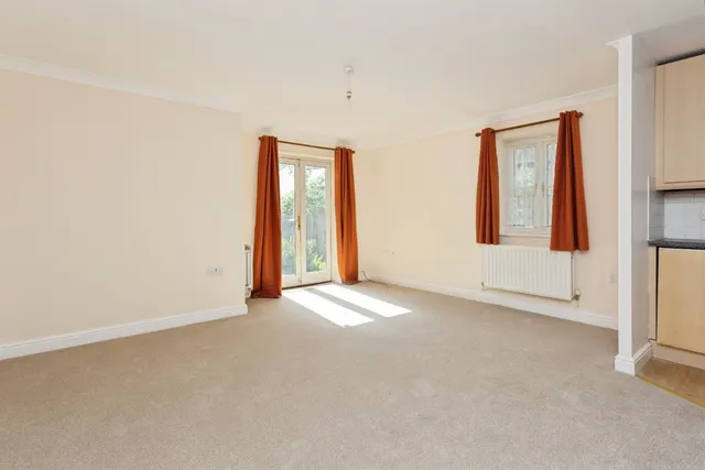 Photo 2 — Corbins Lane, Harrow