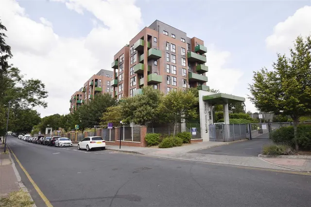 Matthews Close, Wembley, HA9, photo 1