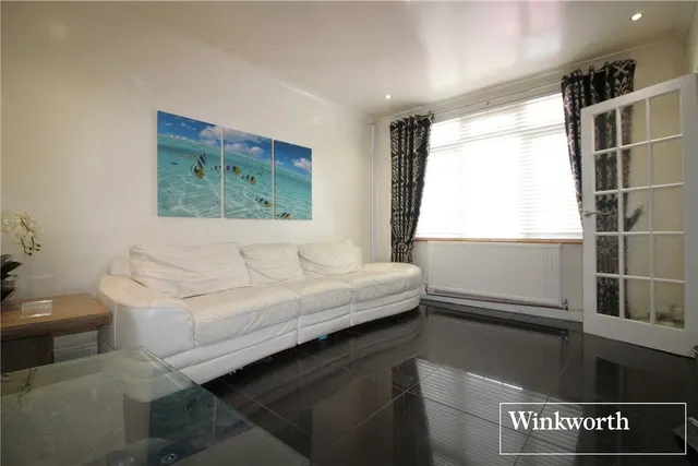 Rossington Avenue, Borehamwood, WD6, photo 2