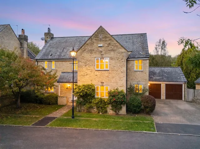 Academy Drive, Corsham, SN13, photo 1