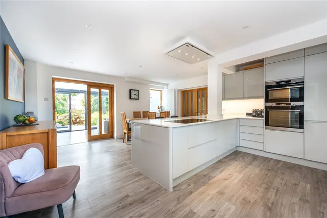 Tower Hill, Dorking, RH4, photo 2