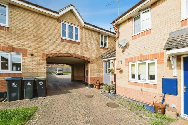 Beech Close, Loughton, Essex, IG10, photo 1