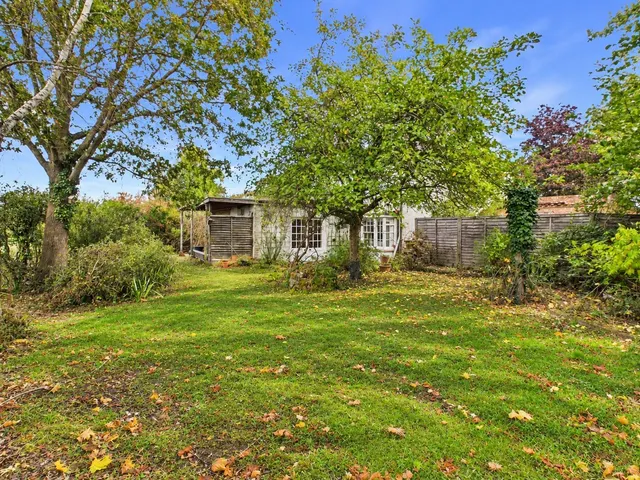Ascot Road, Nr Maidenhead, photo 2