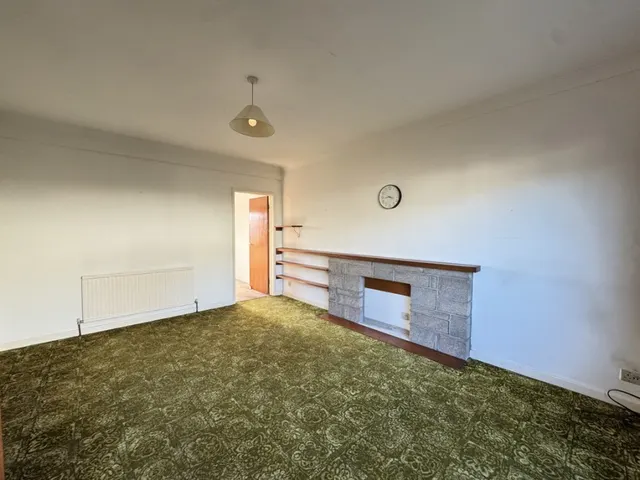Gwaunfarren Close, Penydarren, CF47, photo 3