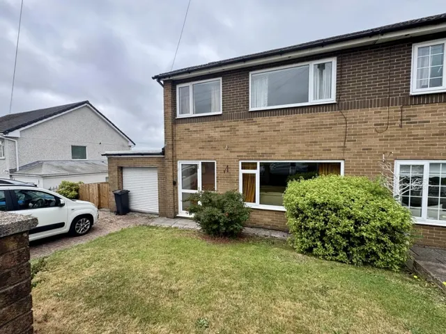 Gwaunfarren Close, Penydarren, CF47, photo 1