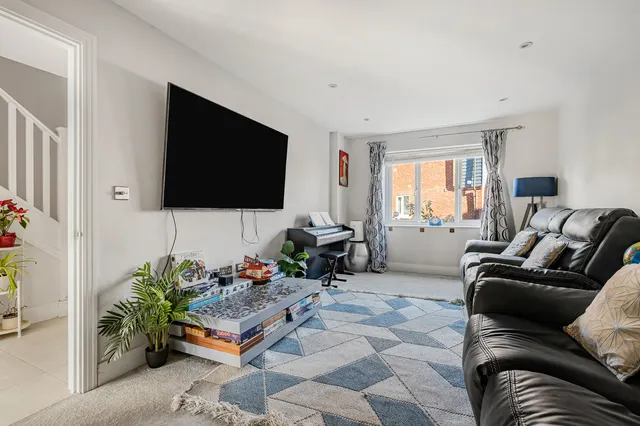 The Gower, Egham, TW20, photo 3