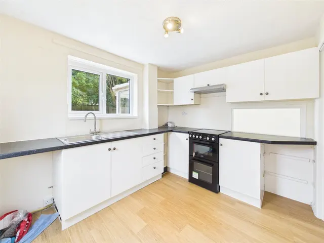 Mendip Avenue, Weston-super-Mare, BS22, photo 3
