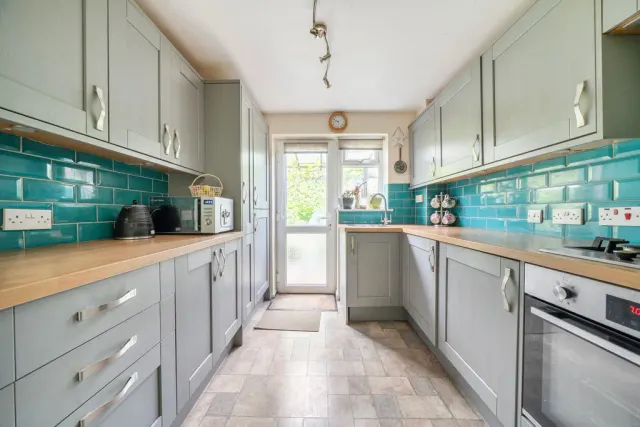 Photo 2 — Gleneagles Close, Bletchley, Milton Keynes, Buckinghamshire, MK3 7RT