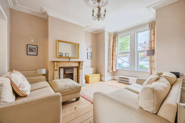 Photo 2 — Beauchamp Crescent, Plymouth