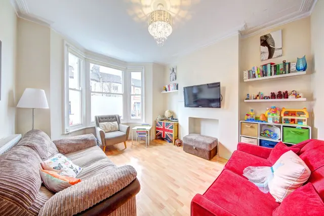 Daphne Street, Earlsfield, SW18 2BJ, photo 1