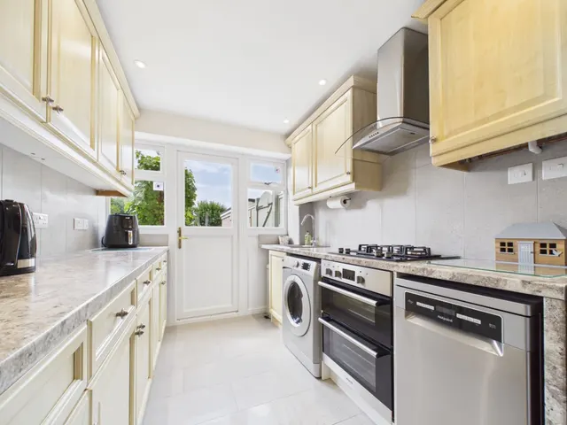 Grantham Road, Reading, RG30, photo 3