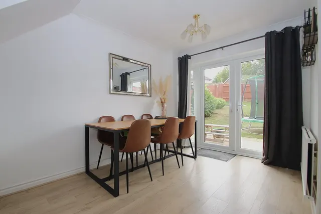 Photo 2 — The Spinney, Bishopstoke, Eastleigh, SO50 8PF