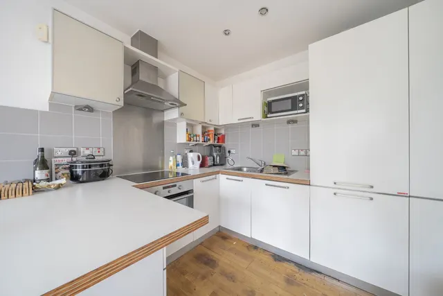Upper Richmond Road, Putney, SW15, photo 1